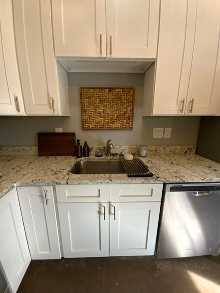 Building Photo - 152 Knox Ct