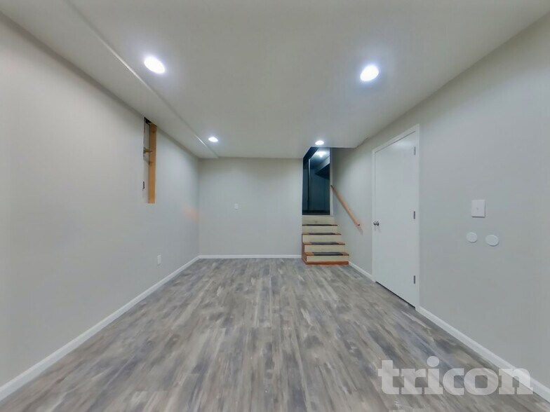 Building Photo - 15509 Kay Ave