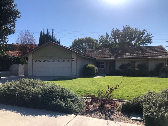Primary Photo - Beautiful upgraded 3b/2b home for rent in ...