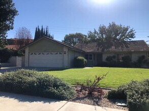 Building Photo - Beautiful upgraded 3b/2b home for rent in ...