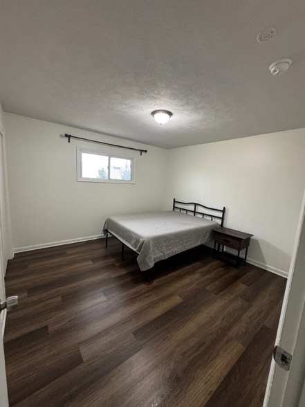 Building Photo - 10031 126th St