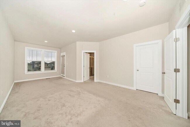 Building Photo - 3635 Stone Barn Dr