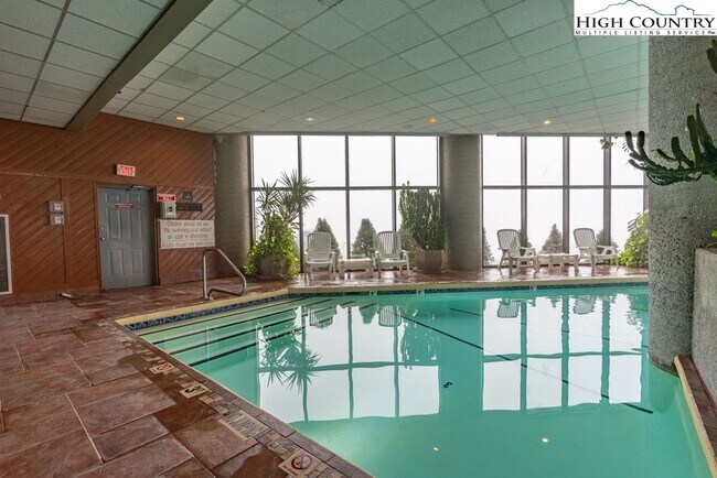 Building Photo - 303 Sugar Top Dr