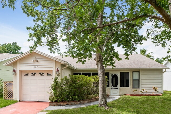 Building Photo - 1029 Wainright Dr