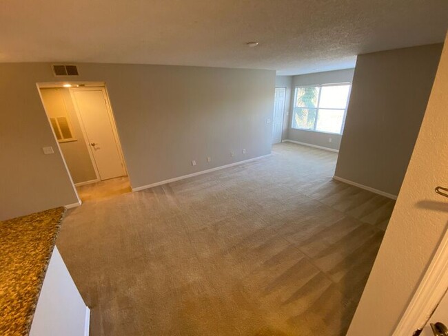 Building Photo - 5140 Conroy Rd
