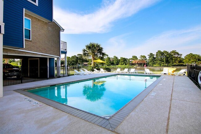 Building Photo - 18515 Egret Bay Blvd
