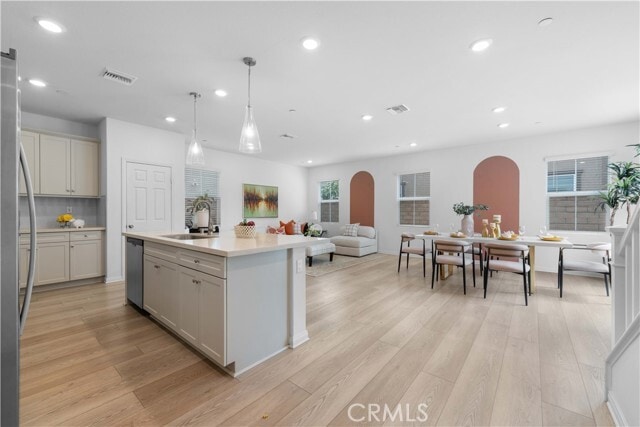 Building Photo - 3918 E Cambria Privado
