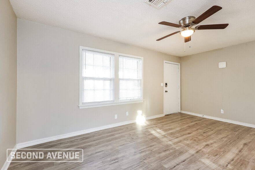 Building Photo - 2701 Normandy St