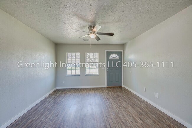 Building Photo - 1833 Rhythm Rd