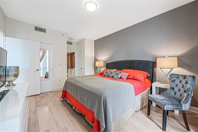 Building Photo - 550 Okeechobee Blvd