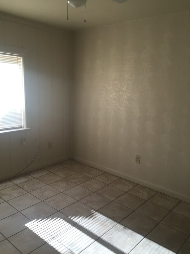 Building Photo - Quaint House in Ripon!