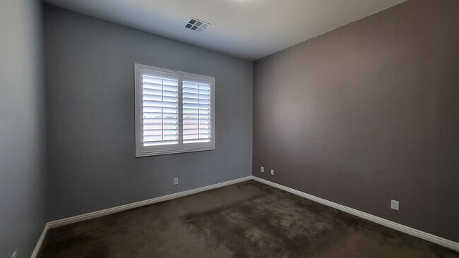 Building Photo - 5 bedroom, 4 bathroom home with a Casita