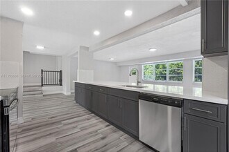 Building Photo - 3303 NW 37th Ave