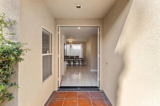 Building Photo - 77 Lakeshore Dr