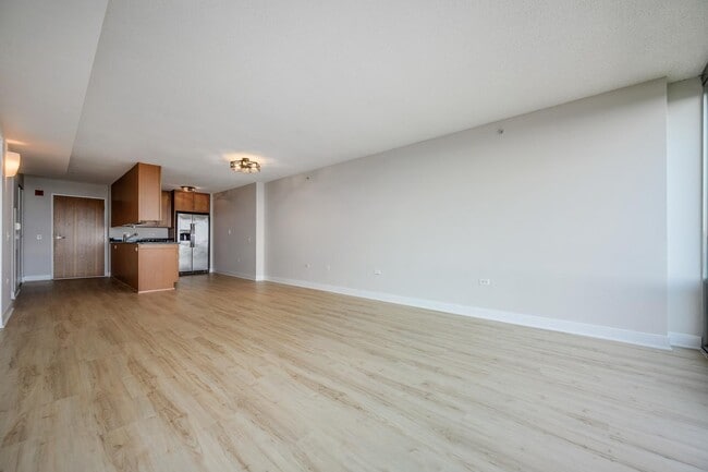 Building Photo - 9715 Woods Dr