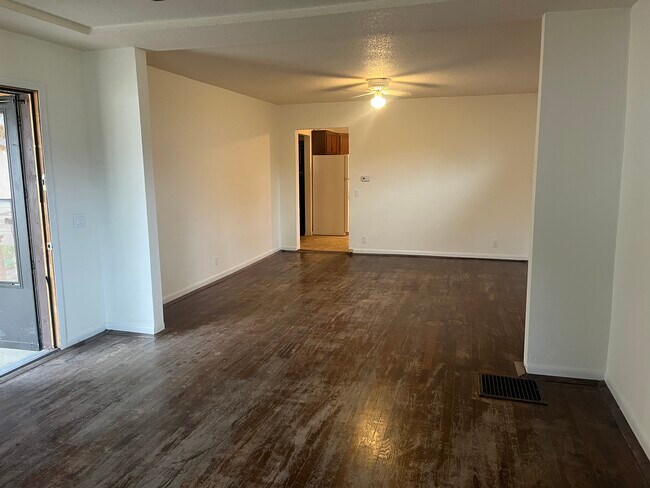 Living/dining looking into kitchen - 1013 Arizona Ave