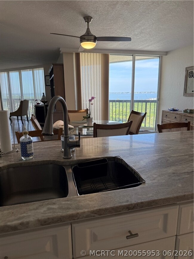 Building Photo - 9500 S Ocean Dr