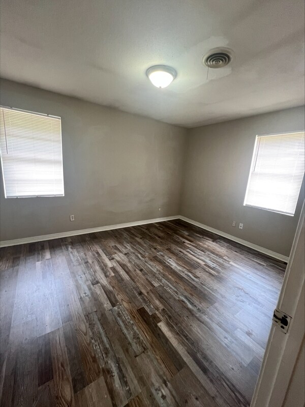 Building Photo - 115 Old Denmark Rd