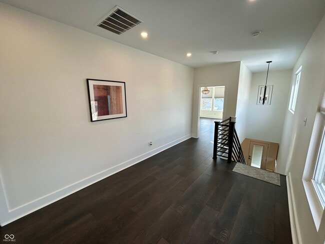 Building Photo - 2511 S Delaware St