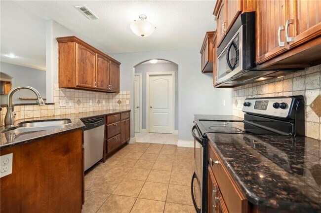 Building Photo - 2958 N Cassius Ln