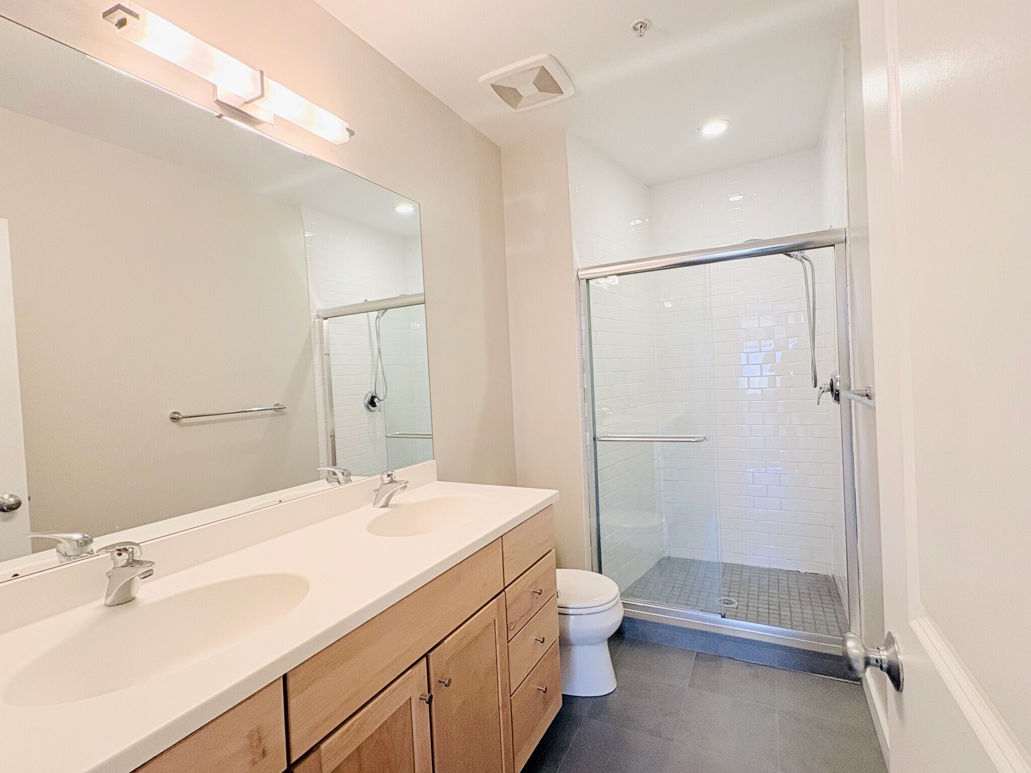 Building Photo - 1123 6th St NW