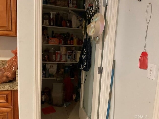 Building Photo - 11546 Hickory Ave