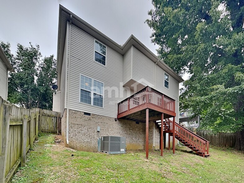 Building Photo - 107 Edgewater Pl