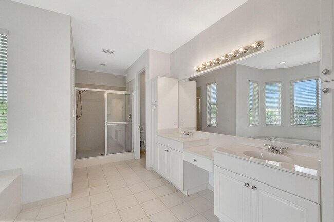 Building Photo - 11286 Regatta Ln