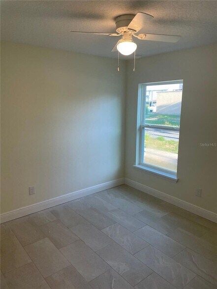 Building Photo - 110 Dewitt Ct