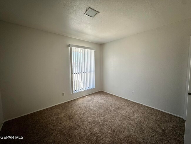 Building Photo - 336 Villa Canto St