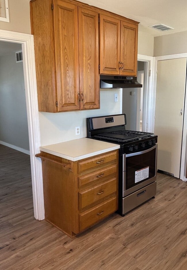 Building Photo - 920 Fannin Loop