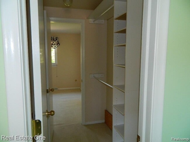 Building Photo - 6927 Northpoint Dr