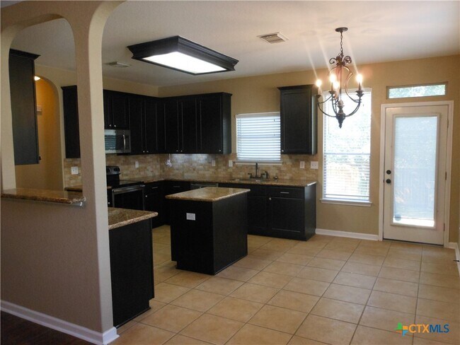 Building Photo - 2242 Lakeline Dr