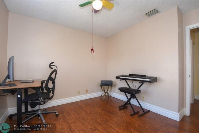 Building Photo - 10691 NW 12th Dr