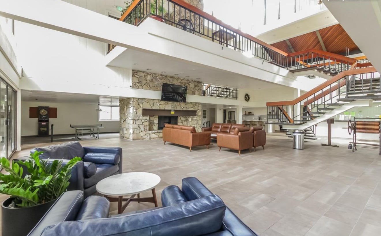 Clubhouse - 8650 Gulana Ave