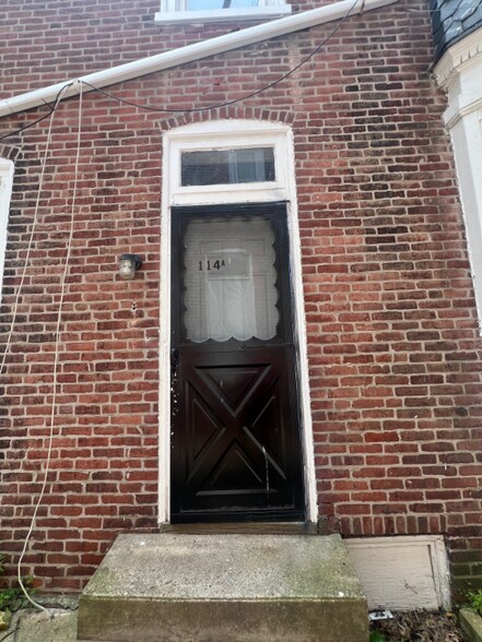 Building Photo - 114 Haws Ave