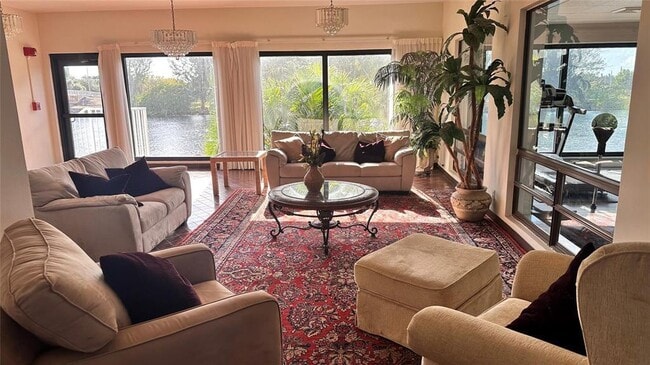 Building Photo - 1401 N Riverside Dr