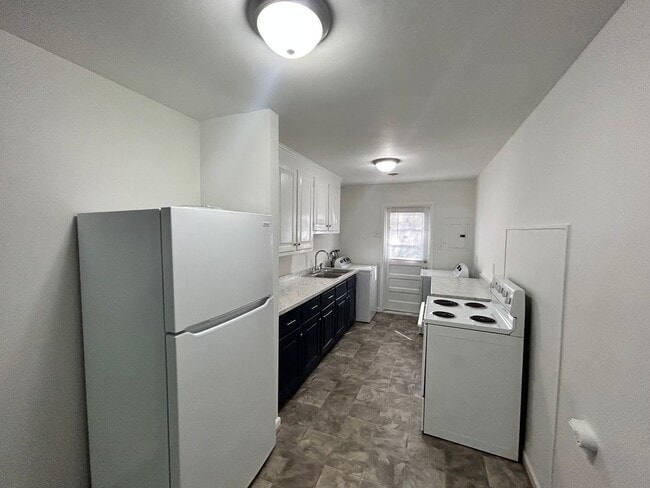 Building Photo - 3303 Branch Ave