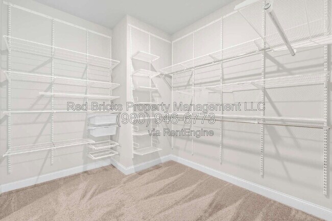 Building Photo - 4004 Petersburg Dr