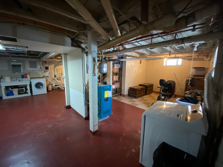 Building Photo - 12 Rice St