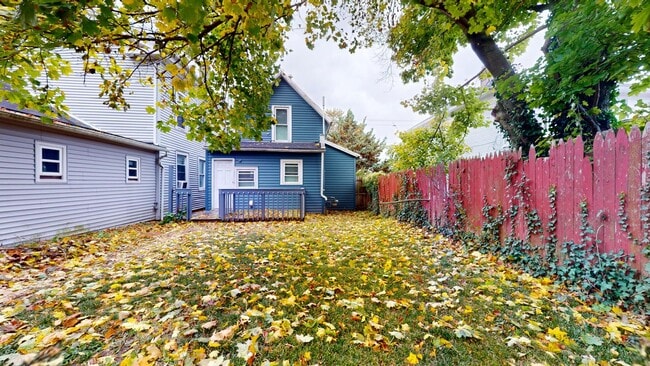 Building Photo - 2 bedroom in Shelby School District!