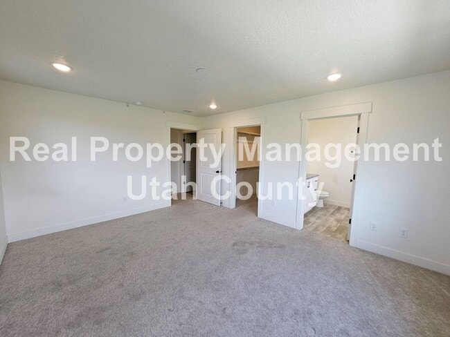 Building Photo - 986 E 1300 S