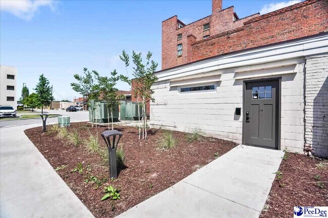 Building Photo - 127 W Evans St