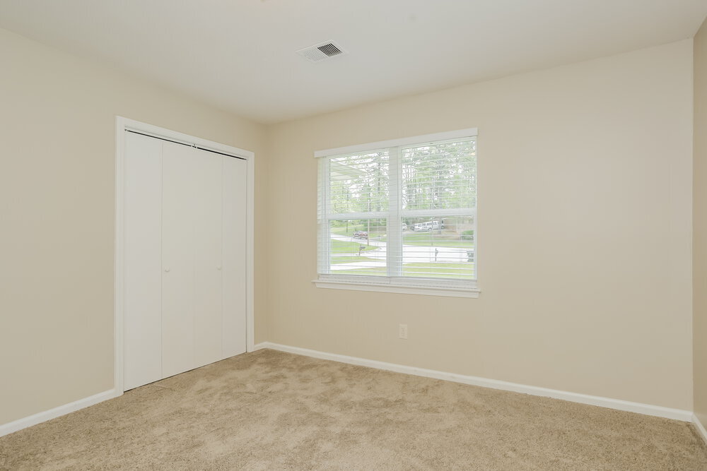 Building Photo - 843 Tall Deer Dr