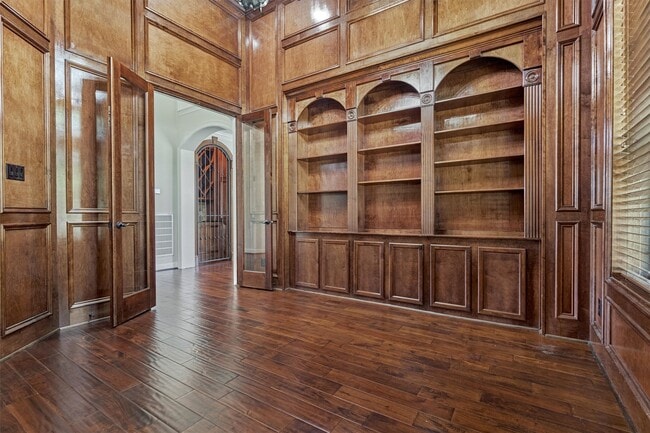 Building Photo - 23 Player Oaks Pl