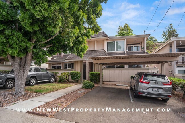 Building Photo - Recently Refreshed Point Loma 2-Bedroom at Baycrest! Small Pet OK! Available Now!