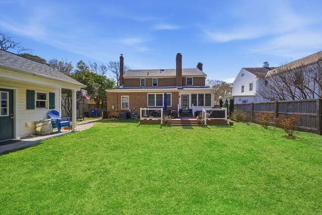 Building Photo - 1402 Trouville Ave