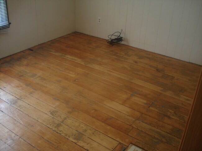 Building Photo - 1000 Burr