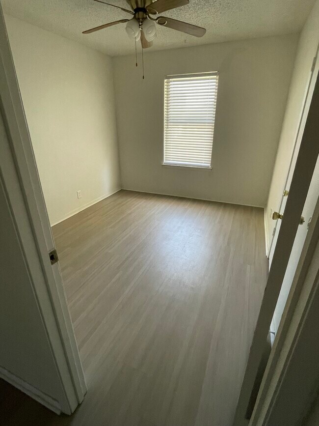Building Photo - 818 Hercules Ln
