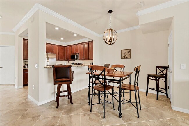 Building Photo - Seasonal Short-Term 3 Bedroom 2.5 Bathroom Townhouse located in Gran Paradiso!